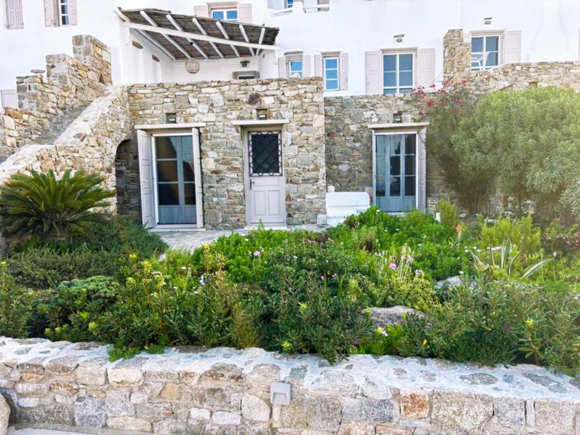 White Rock Suites & Villas Houlakia  Exterior foto
